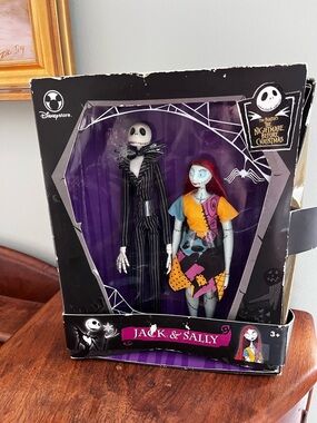 Vintage Disney Store The Nightmare Before Christmas Jack & Sally Figures in box